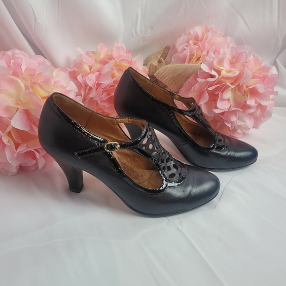 NWOT Softt Oiole 2 inch heel Shoes SIZE 8 - Picture 3 of 7
